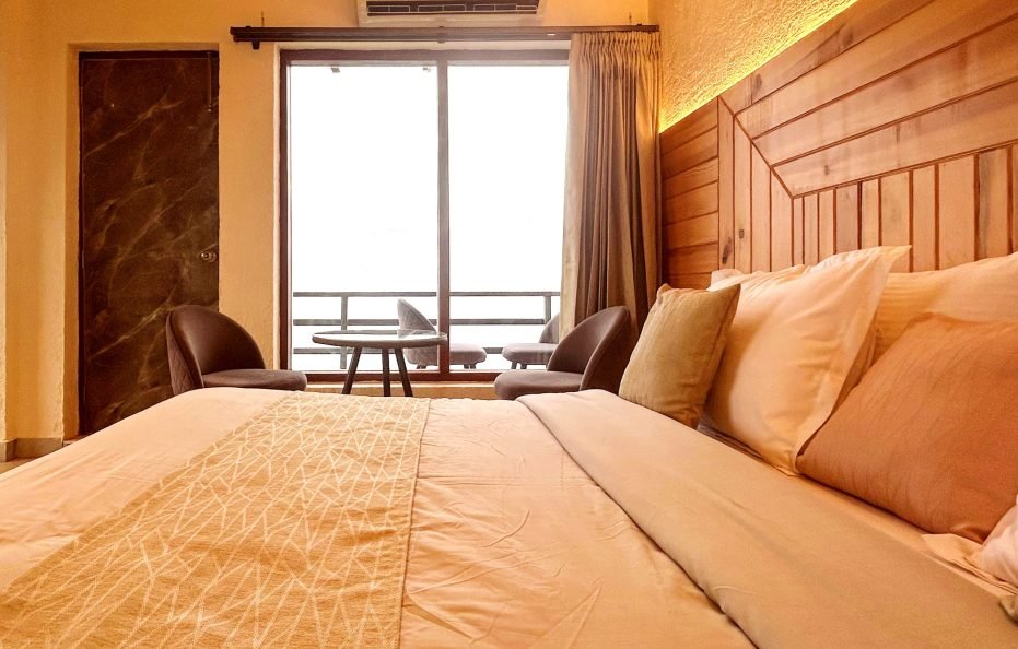 Hotel On The Edge Mussoorie