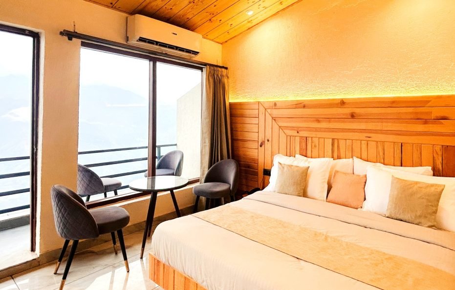 Hotel On The Edge Mussoorie