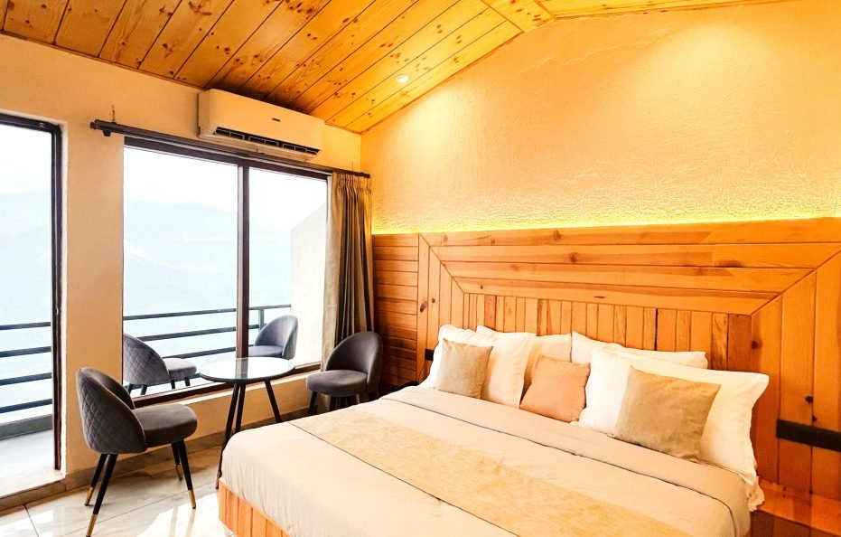 Hotel On The Edge Mussoorie