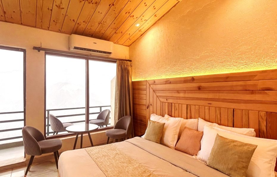 Hotel On The Edge Mussoorie