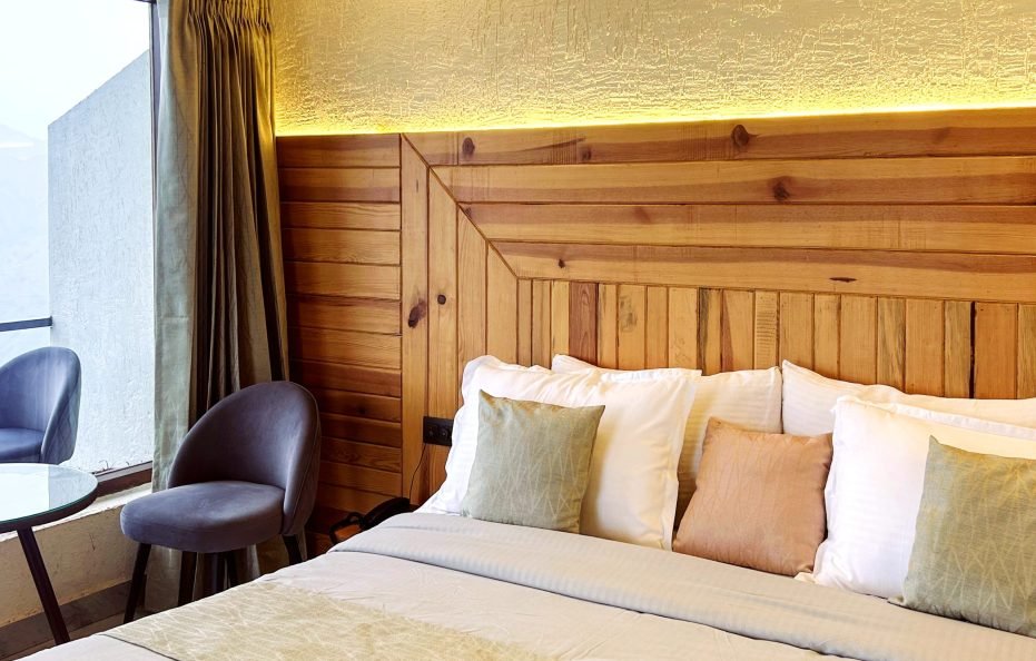 Hotel On The Edge Mussoorie