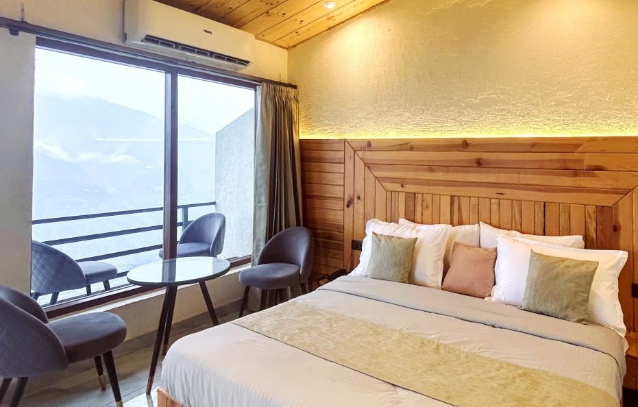 Hotel On The Edge Mussoorie